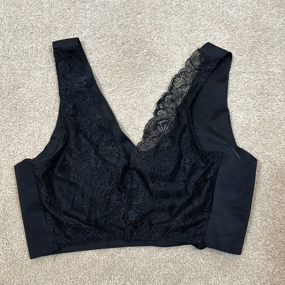 Tahari Black Lace Laser Cut Bralette Size Medium: Suggested 36 A-B or 34 C-D - Picture 2 of 6